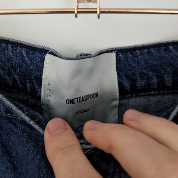 ONE TEASPOON Mid Waist Bandit Slim Fit Twisted Cuff Denim Short NEW Size 29 - Picture 3 of 12